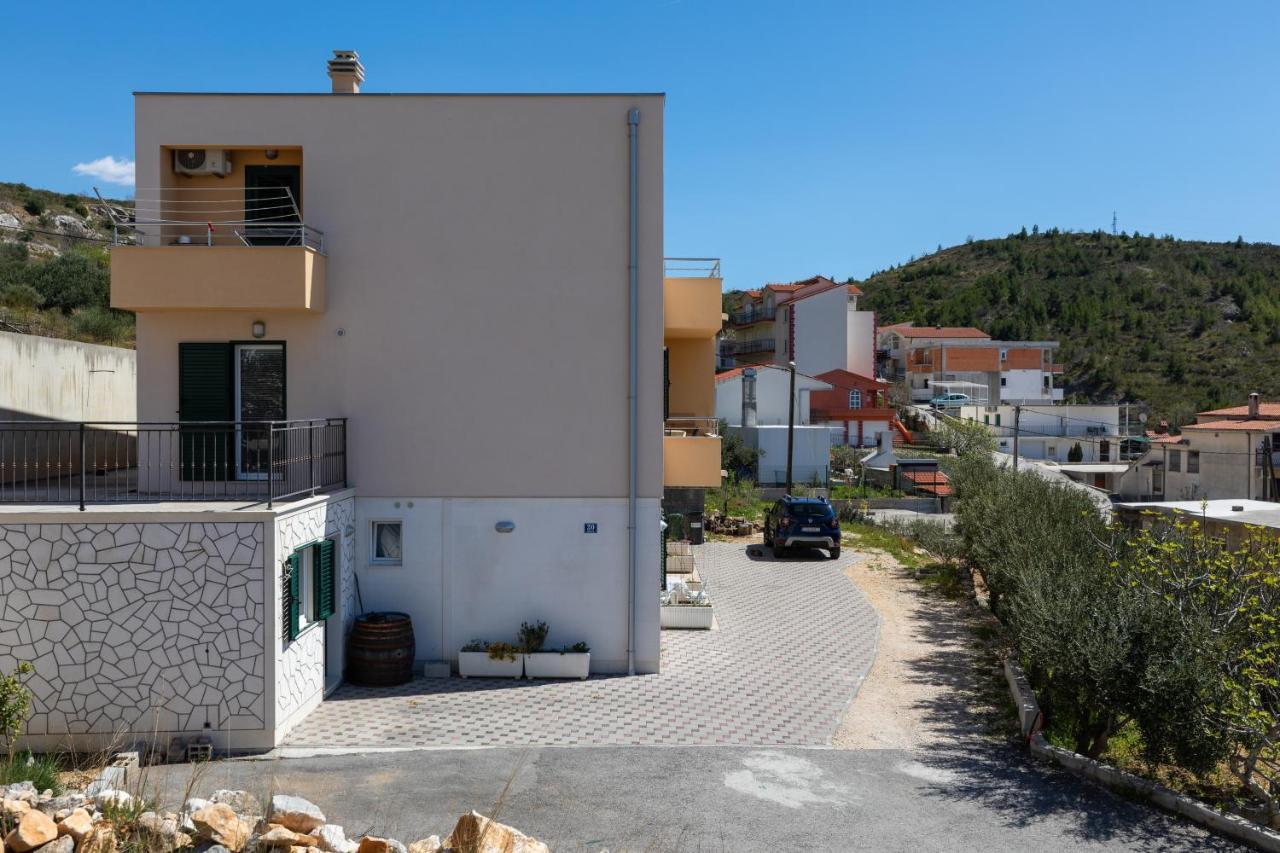 Apartments With A Parking Space Dugi Rat, Omis - 19516 Exterior foto