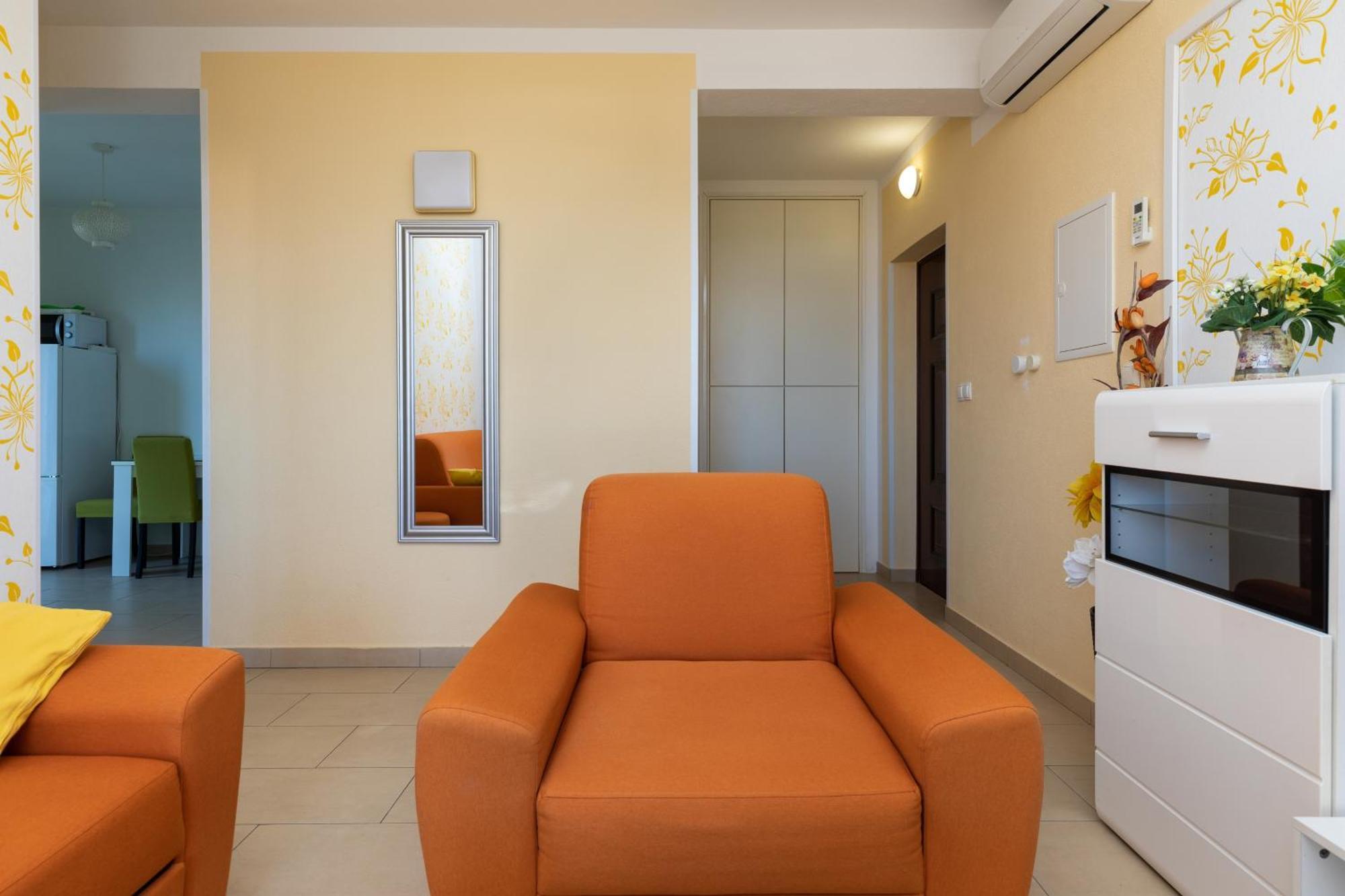 Apartments With A Parking Space Dugi Rat, Omis - 19516 Habitación foto